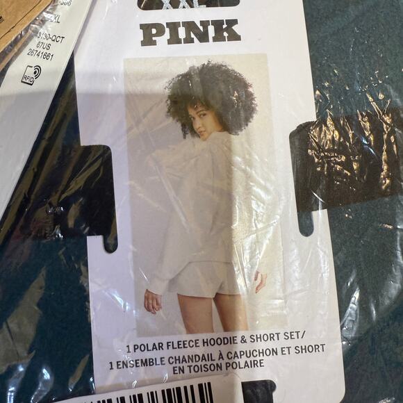 NWT Victoria’s Secret Polar Fleece Hoodie with Shorts Set Size XXL - Picture 7 of 9